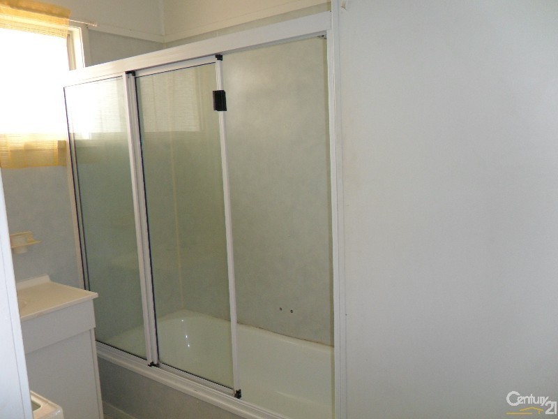 36 Wattle Street, Blackwater QLD 4717