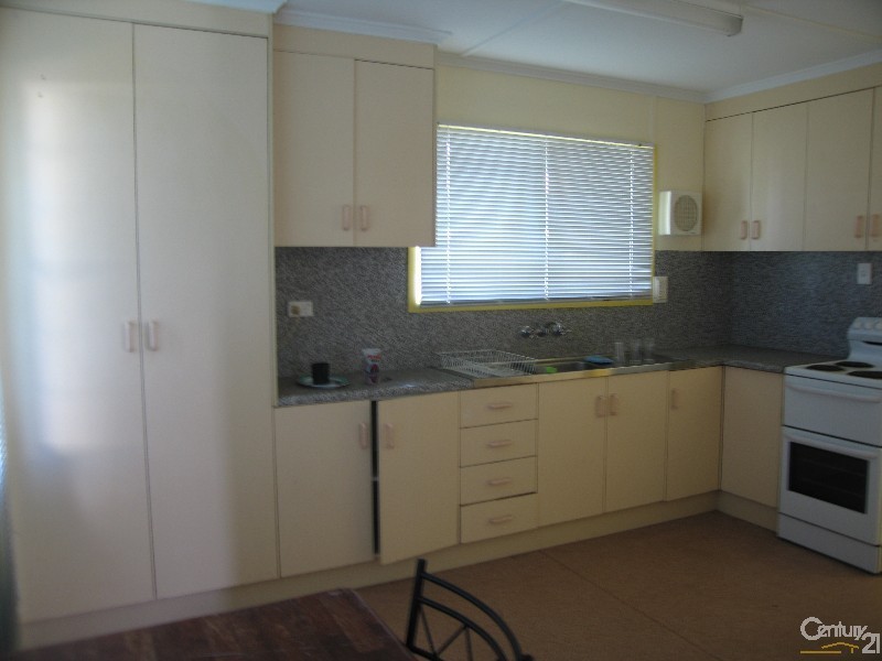 24 Bauhinia Street, Blackwater QLD 4717