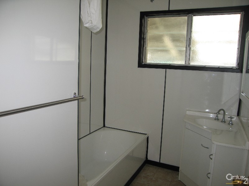 24 Bauhinia Street, Blackwater QLD 4717