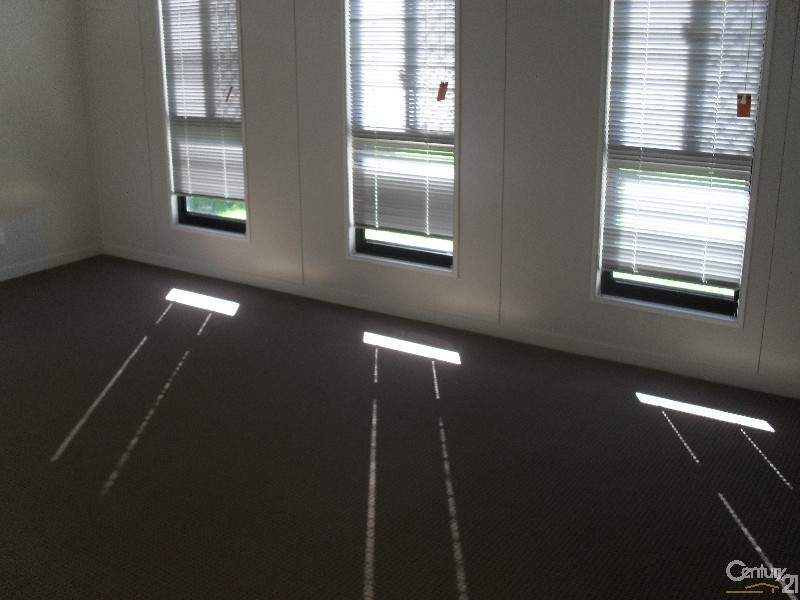 27 Blackbutt Street, Blackwater QLD 4717