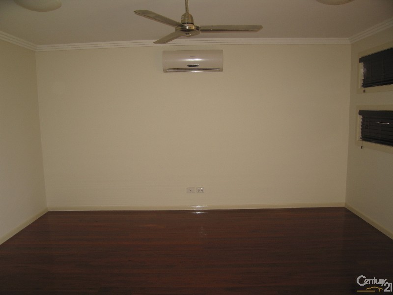 2B Paperbark Place, Emerald QLD 4720