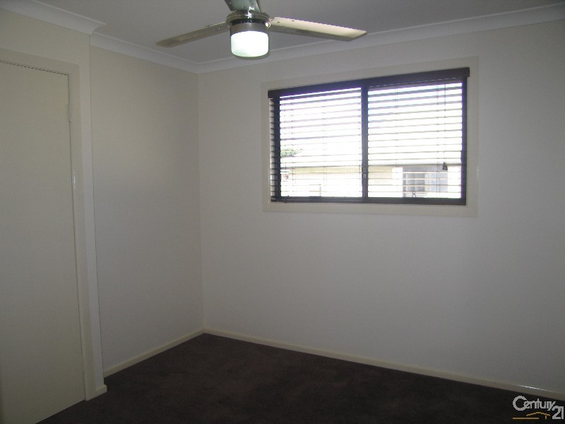 2B Paperbark Place, Emerald QLD 4720