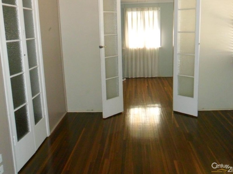 20-22 Sandalwood Street, Blackwater QLD 4717