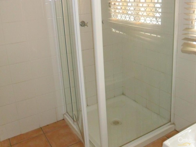 20-22 Sandalwood Street, Blackwater QLD 4717