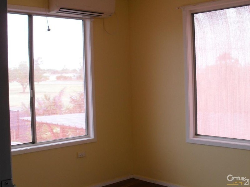 1 Blackbutt Street, Blackwater QLD 4717