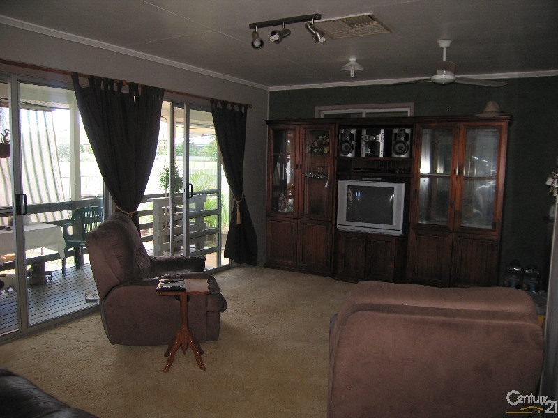 3 Oak Street, Blackwater QLD 4717