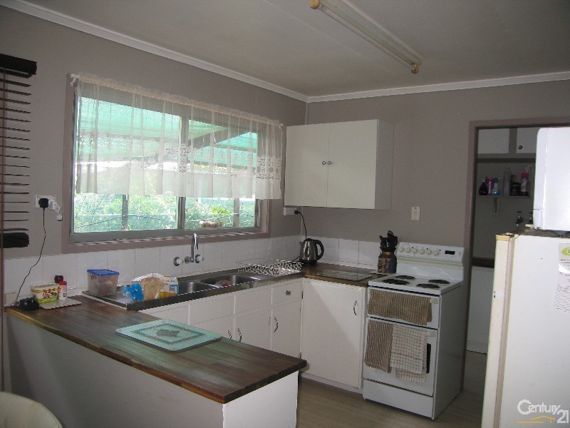 3 Oak Street, Blackwater QLD 4717