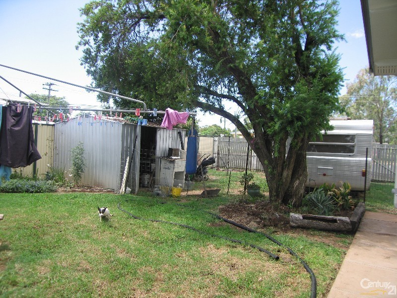 3 Oak Street, Blackwater QLD 4717