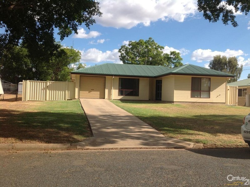 16 Talbot Street, Blackwater QLD 4717