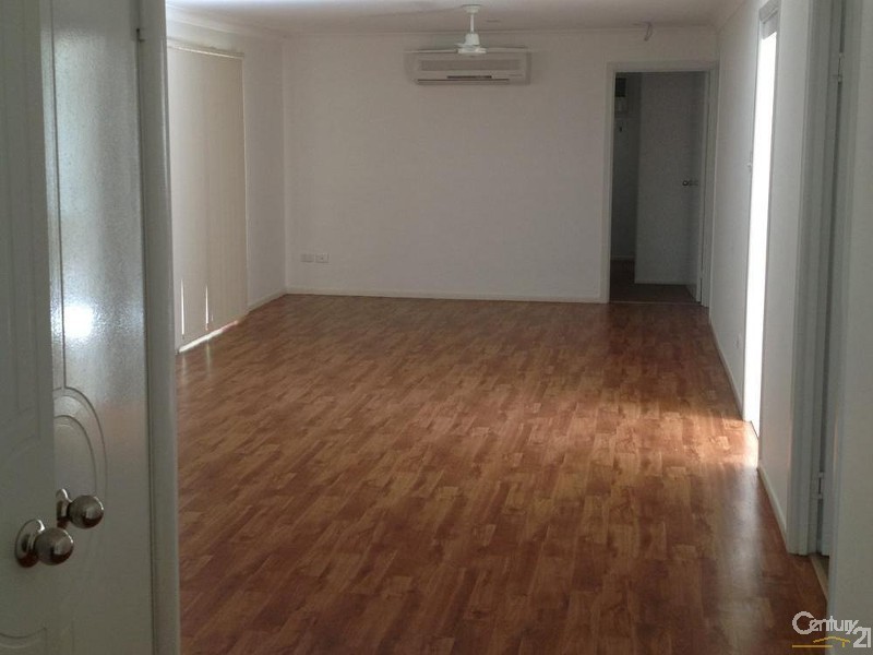 16 Talbot Street, Blackwater QLD 4717