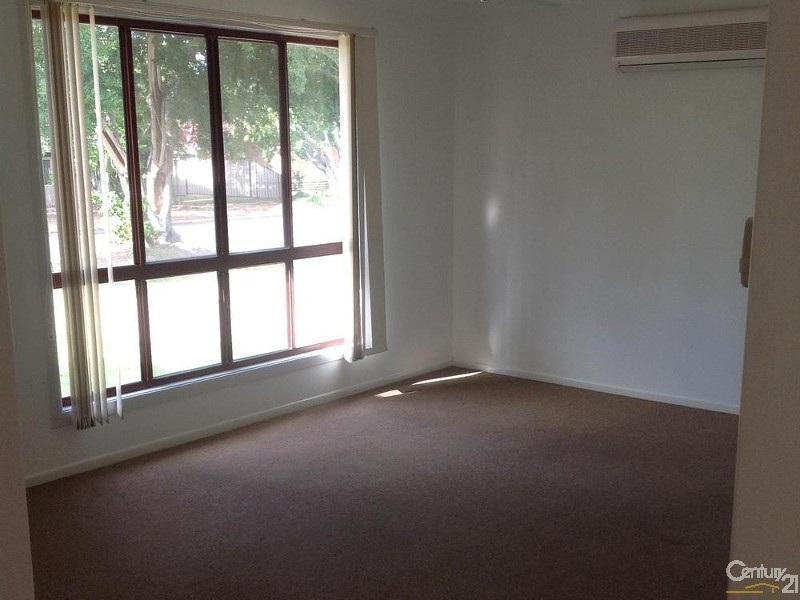 16 Talbot Street, Blackwater QLD 4717