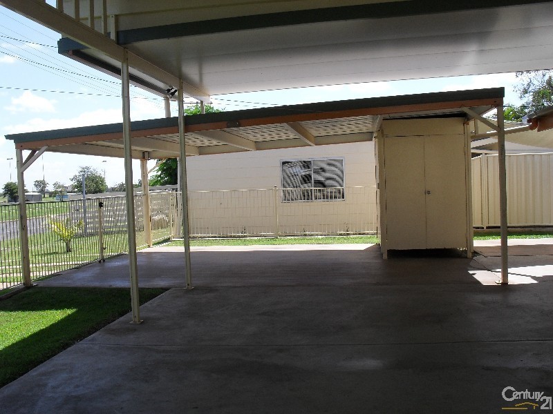 29 Hunter Street, Blackwater QLD 4717