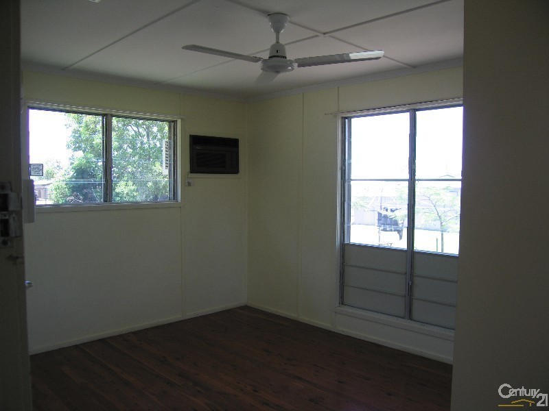 22 Long Street, Blackwater QLD 4717