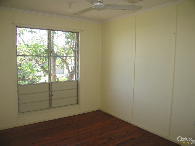 22 Long Street, Blackwater QLD 4717
