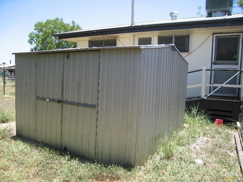 22 Long Street, Blackwater QLD 4717