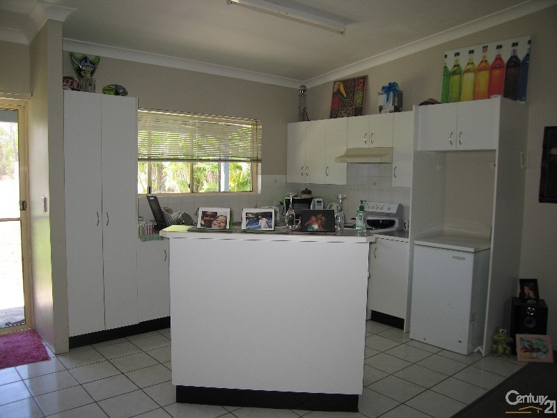 901 Fairbairn Road, Emerald QLD 4720