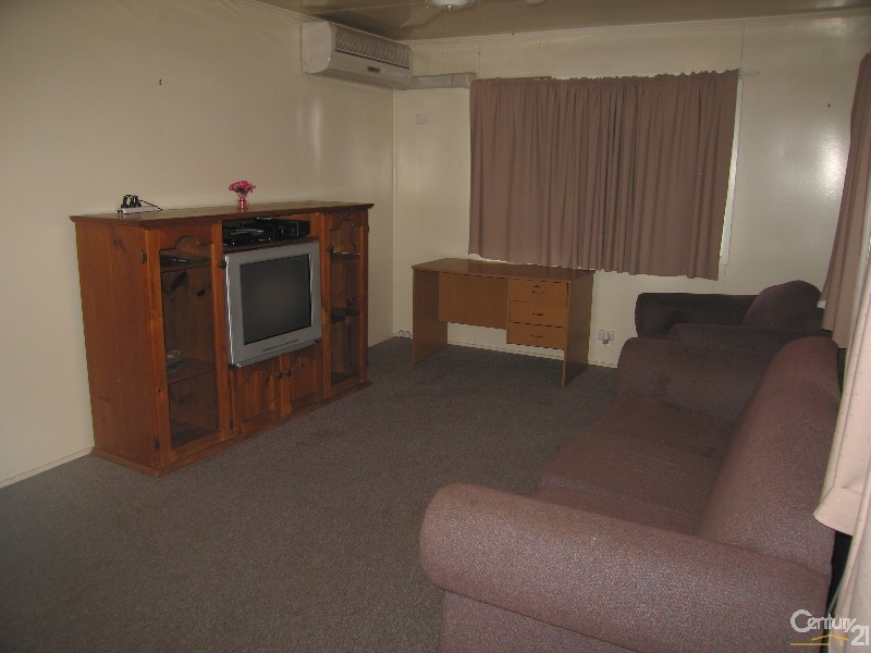 34  Bendee Crescent, Blackwater QLD 4717