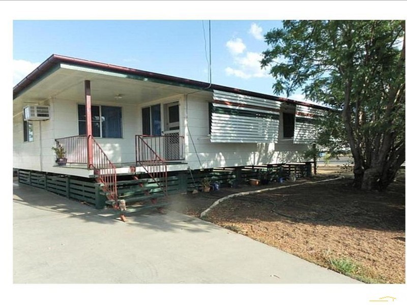 2 Mangrove Street, Blackwater QLD 4717