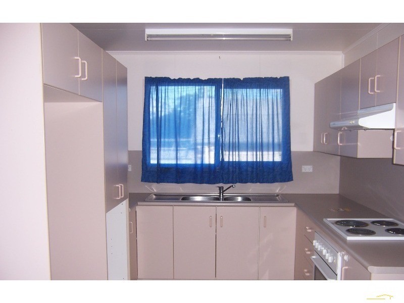 2 Mangrove Street, Blackwater QLD 4717