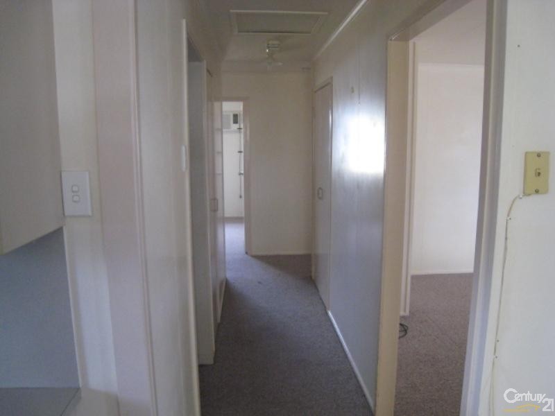 2 Mangrove Street, Blackwater QLD 4717