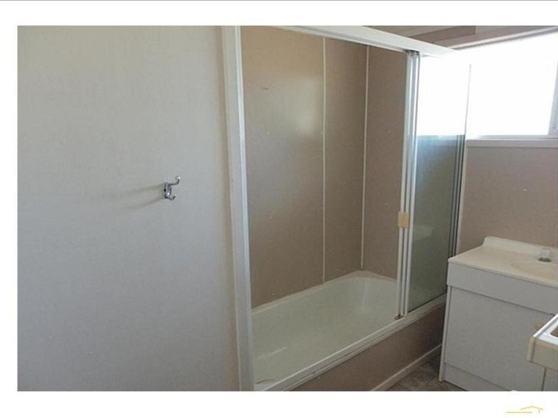 2 Mangrove Street, Blackwater QLD 4717