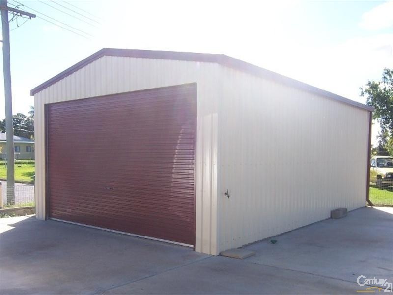 2 Mangrove Street, Blackwater QLD 4717