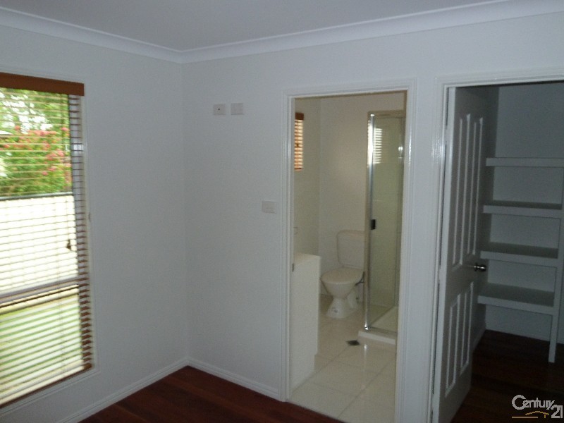 1/16 Pandanus Street, Blackwater QLD 4717