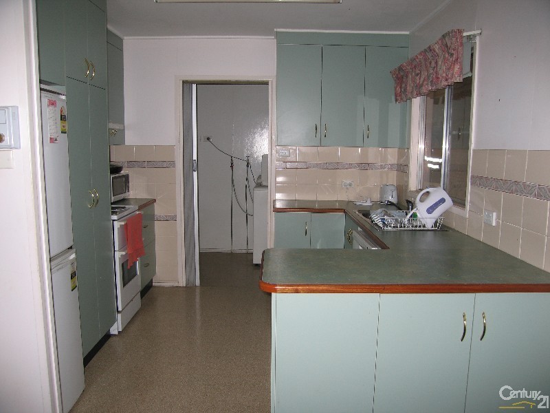 50 Littlefield Street, Blackwater QLD 4717