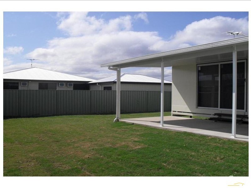 3 Bauhinia Street, Blackwater QLD 4717