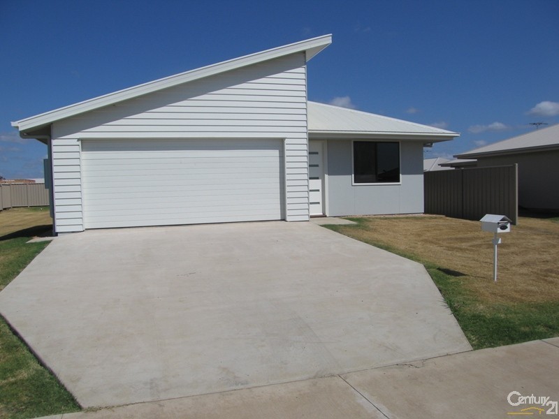 13 Lauren Drive, Emerald QLD 4720