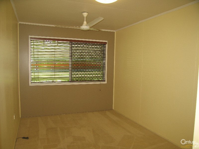 42 Wattle Street, Blackwater QLD 4717