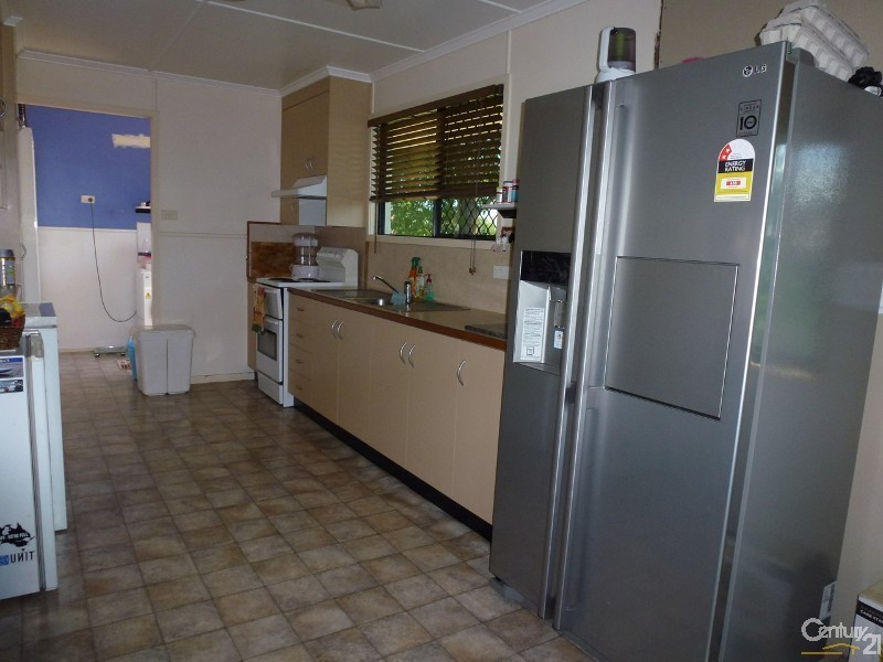 20 Yellowwood Street, Blackwater QLD 4717