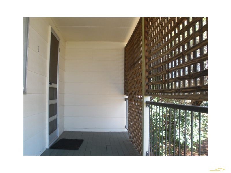 1/1 Umbrella Street, Blackwater QLD 4717