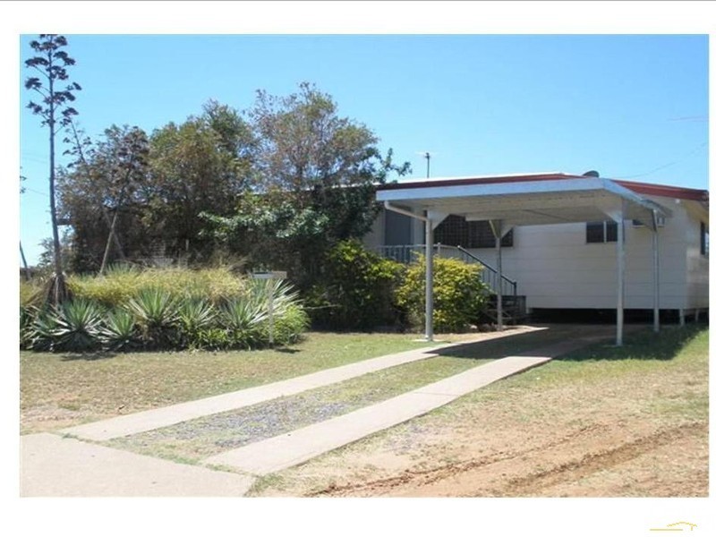 2/1 Umbrella Street, Blackwater QLD 4717