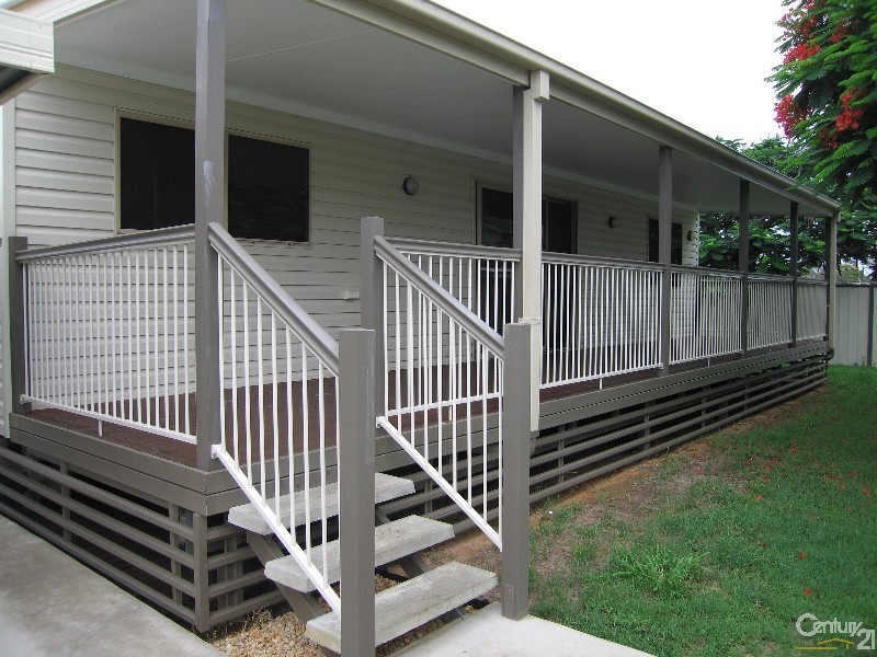 8B Boonery Street, Blackwater QLD 4717