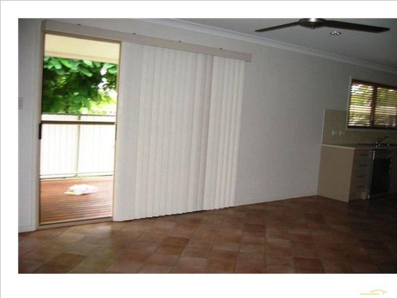 8B Boonery Street, Blackwater QLD 4717