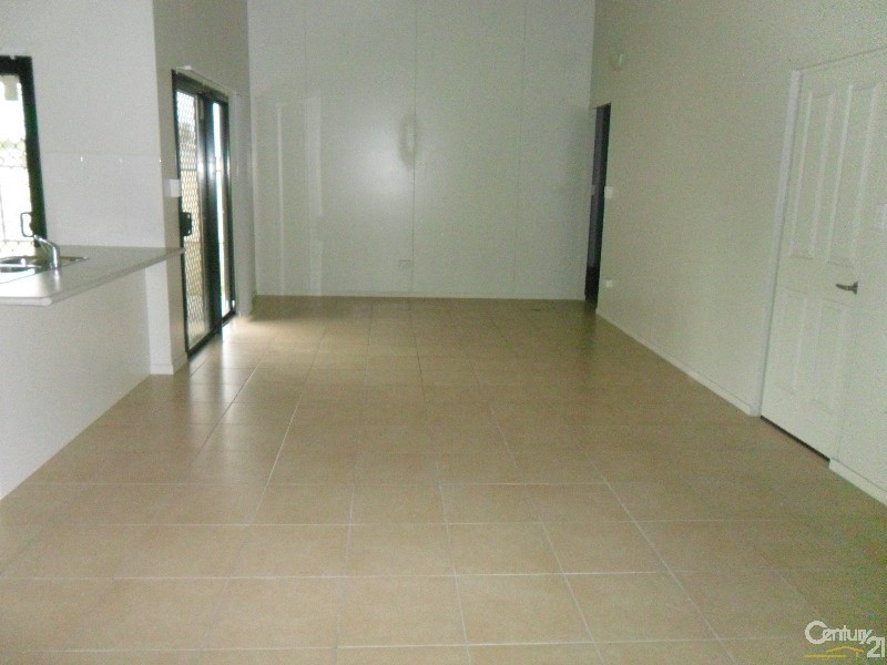 18 Deacon Drive, Blackwater QLD 4717