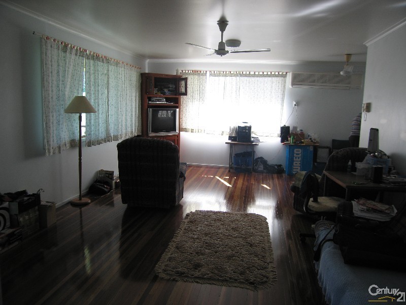 12 Pine Street, Blackwater QLD 4717