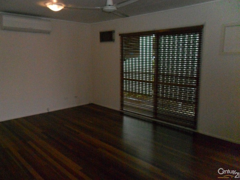 8 Bredhauer Street, Blackwater QLD 4717