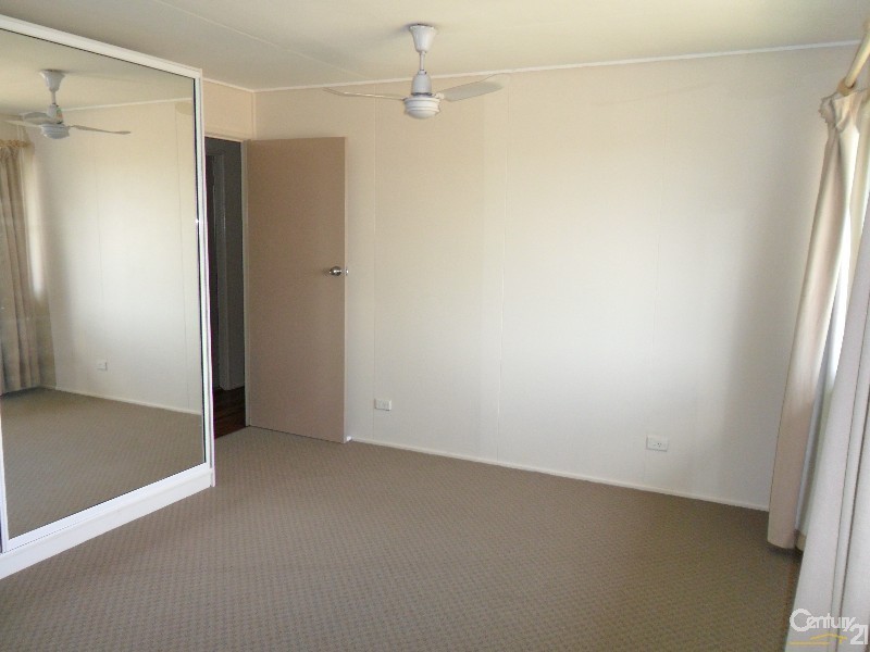 8 Bredhauer Street, Blackwater QLD 4717