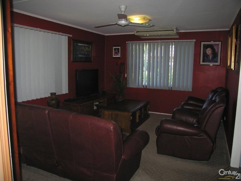 9 Boronia Street, Blackwater QLD 4717