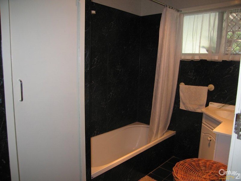 9 Boronia Street, Blackwater QLD 4717