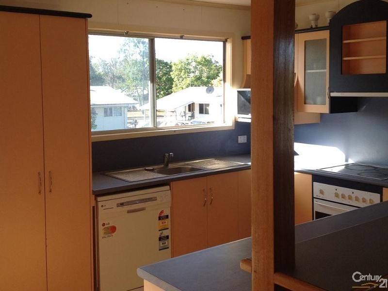 10 Boronia Street, Blackwater QLD 4717