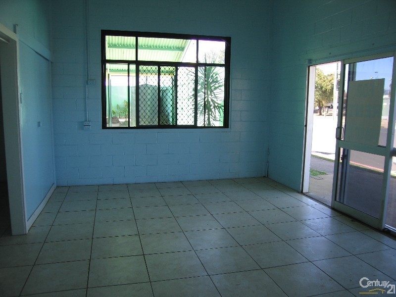 12 Wey Street, Blackwater QLD 4717