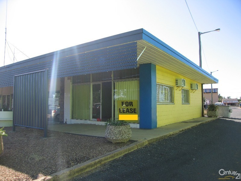 1 Arnold Lane, Blackwater QLD 4717