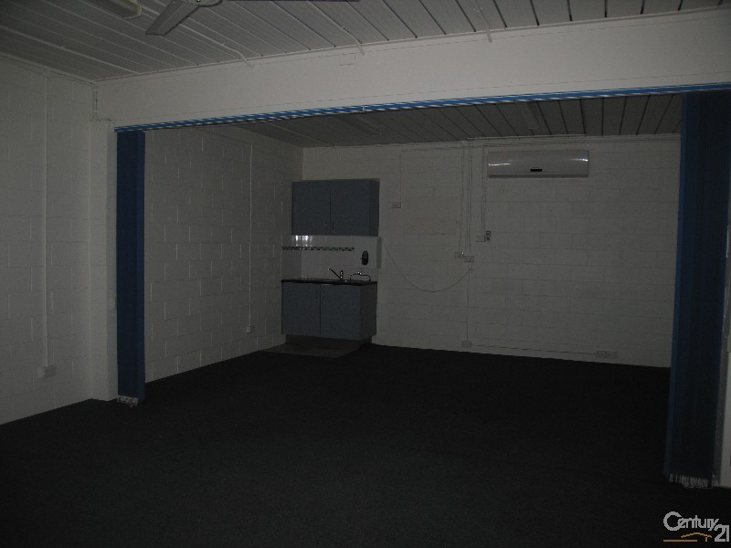 Shop4/34 Railway Street, Blackwater QLD 4717