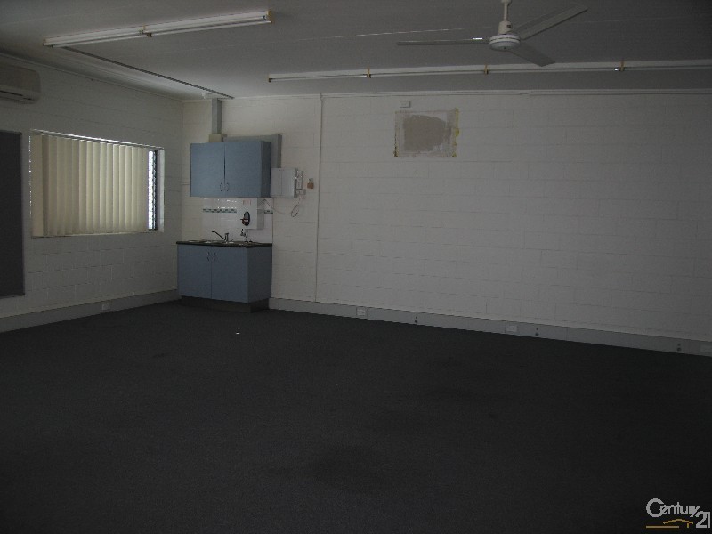 Office 5/34 Railway Street, Blackwater QLD 4717
