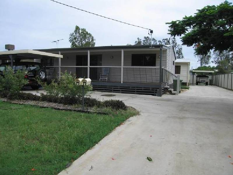 8b Boonery Street, Blackwater QLD 4717