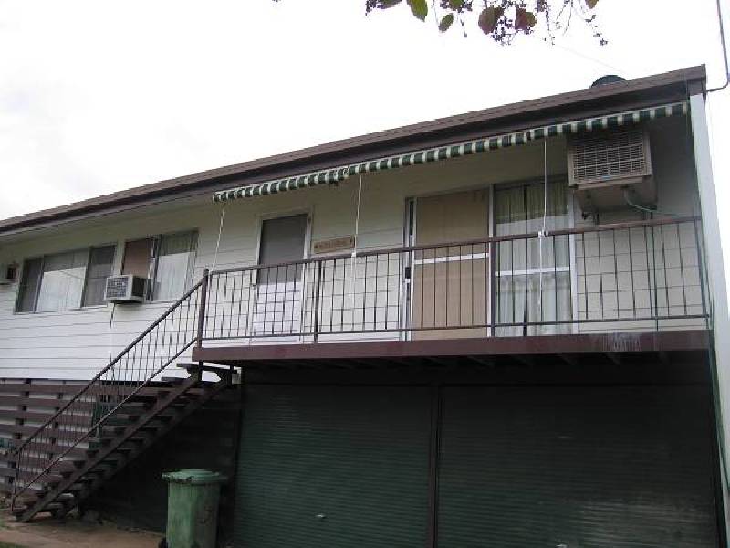 8 Bredhauer Street, Blackwater QLD 4717