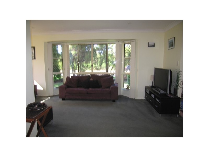 1 Tineele Place, Emerald QLD 4720